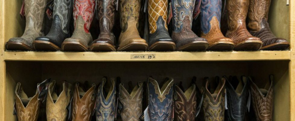 cowboy-boots-553668_1920